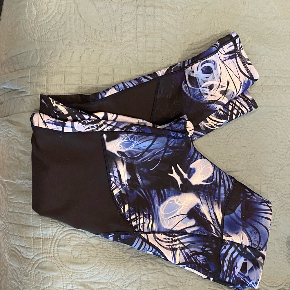 Athletic leggings
